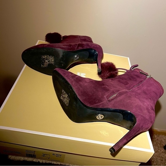 Michael Kors suede Remi boot in Damson/purple size 6.5 with stilletto heel EUC!! - Picture 5 of 6